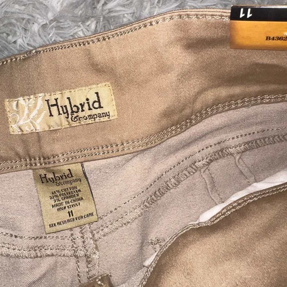 Hybrid & Company Woman’s Khaki Super Stretch Bermuda Shorts Bum Lifter - NWT 11